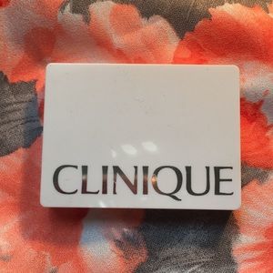 Clinique eyeshadow pallet 🎉 3 for $20.00🎉